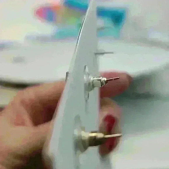 Aurora rhinestones earrings bundle - Picture 17 of 17